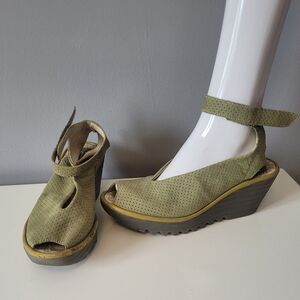 Fly London Yala Perforated Wedges, GUC, Size 40